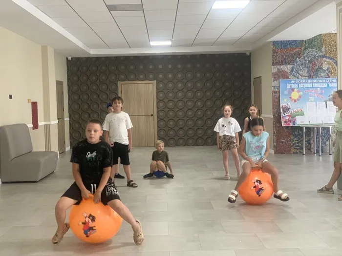 "СМОТРИ В БУДУЩЕЕ - ЖИВИ НАСТОЯЩИМ!"