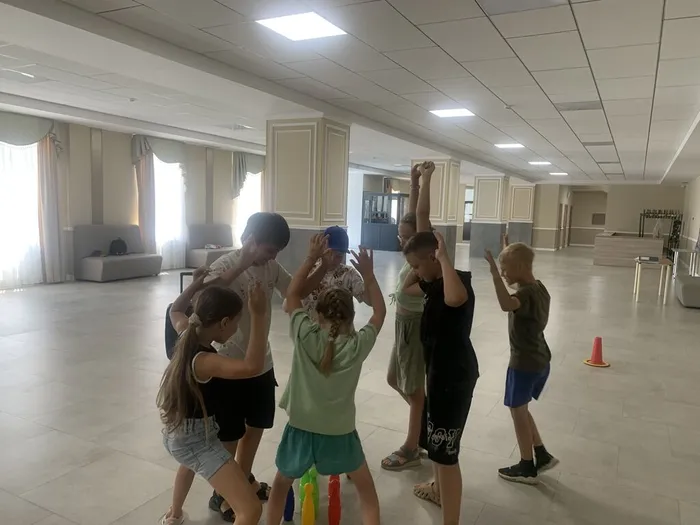 "СМОТРИ В БУДУЩЕЕ - ЖИВИ НАСТОЯЩИМ!"